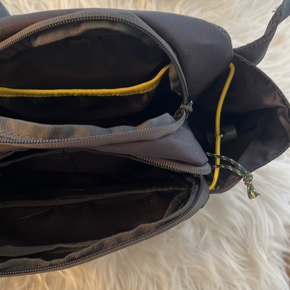 SOLD-High Sierra waist bag/ hip pack /belt bag - Picture 3 of 6